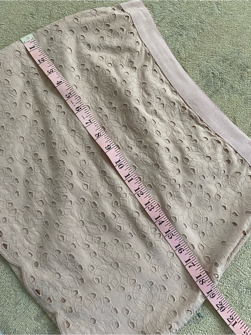 J. Crew Factory Floral Eyelet Cotton Mini Skirt Size 6 Mauve Pink Feminine Lace - Picture 9 of 10